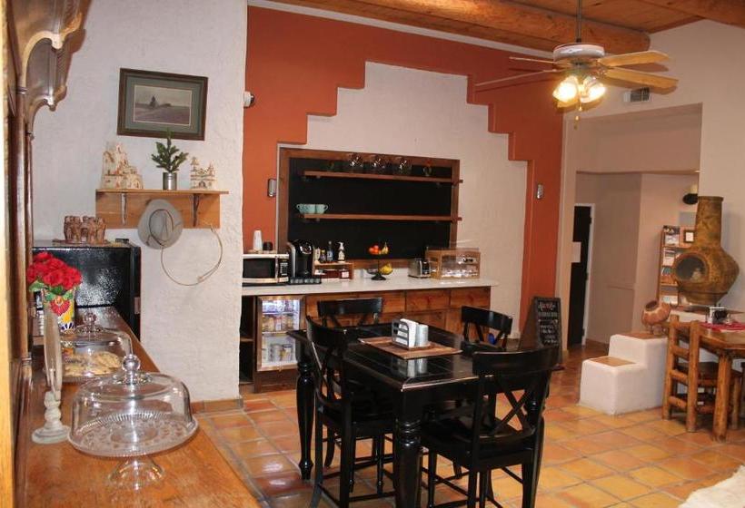 旅馆 Adobe Rose Boutique Inn