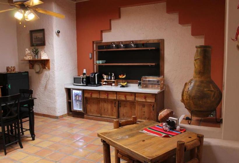 旅馆 Adobe Rose Boutique Inn