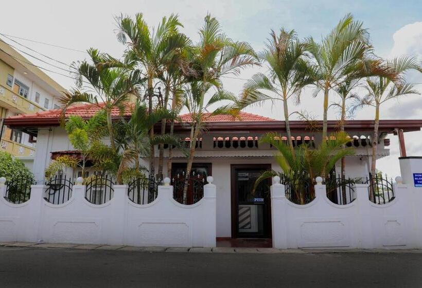 Ostello Bon Voyaage Tourist Inn