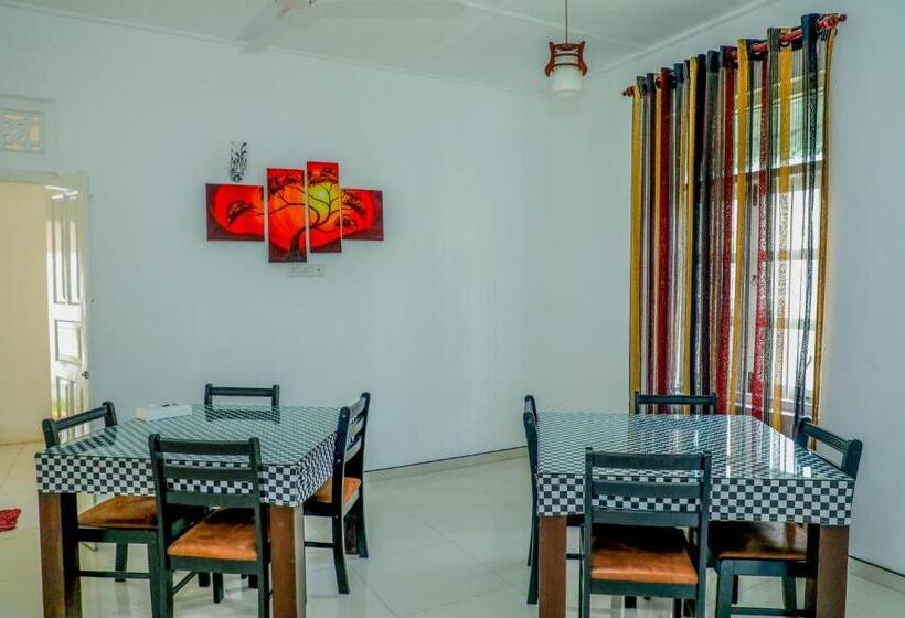 Ostello Bon Voyaage Tourist Inn