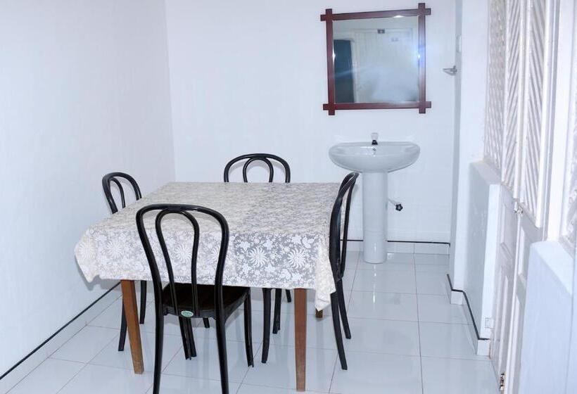 Ostello Bon Voyaage Tourist Inn