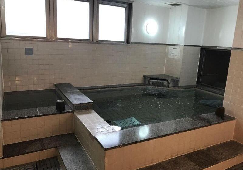 Hotelli Heal In Yokkaichi