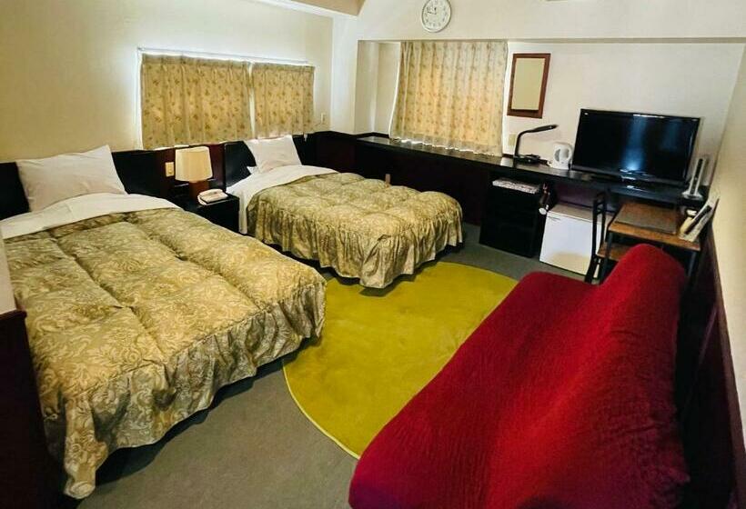 Hotel Shinmaebashi Station