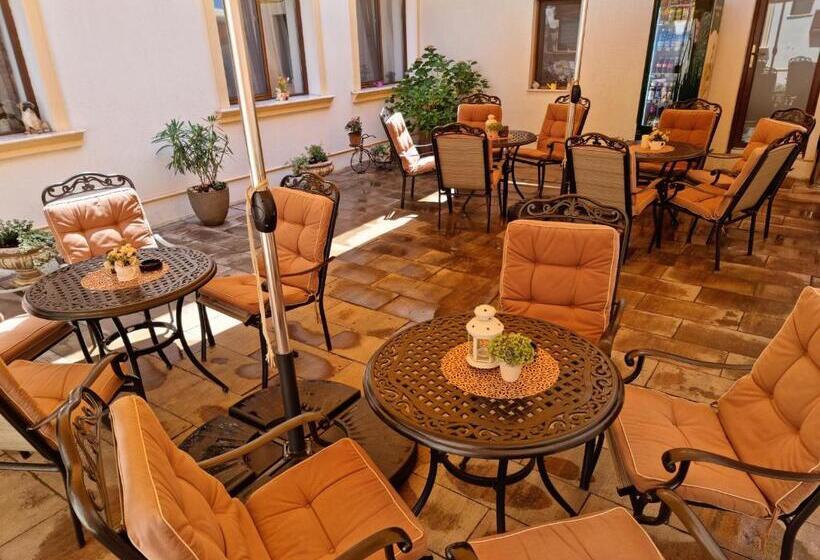 پانسیون Cetatea Medievala