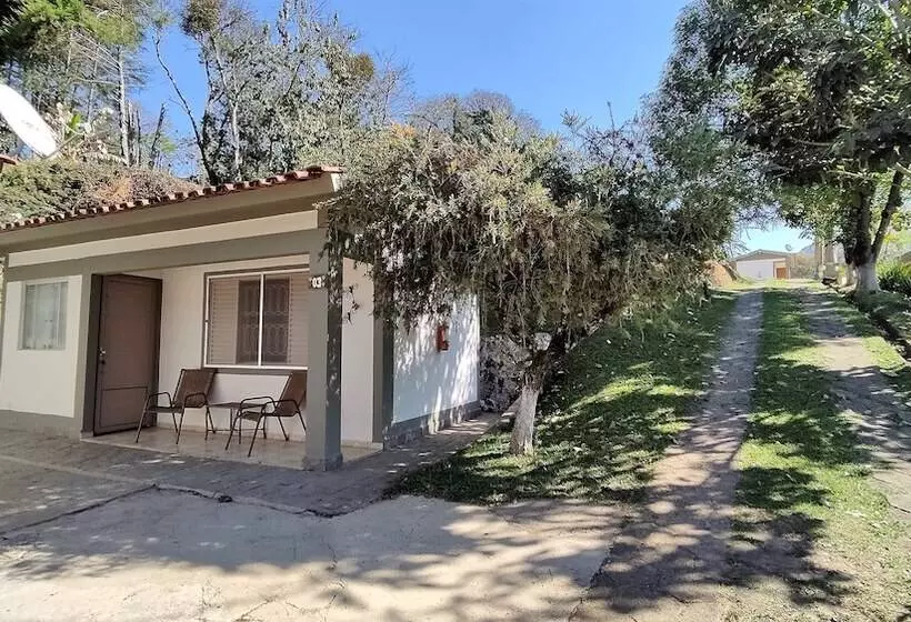 ペンション Chales Vila Da Serra