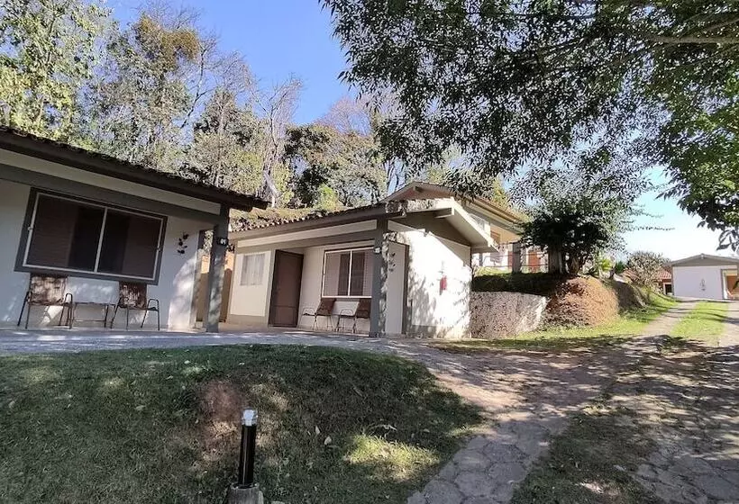 ペンション Chales Vila Da Serra