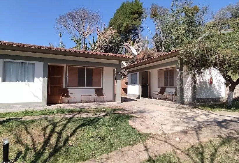 ペンション Chales Vila Da Serra