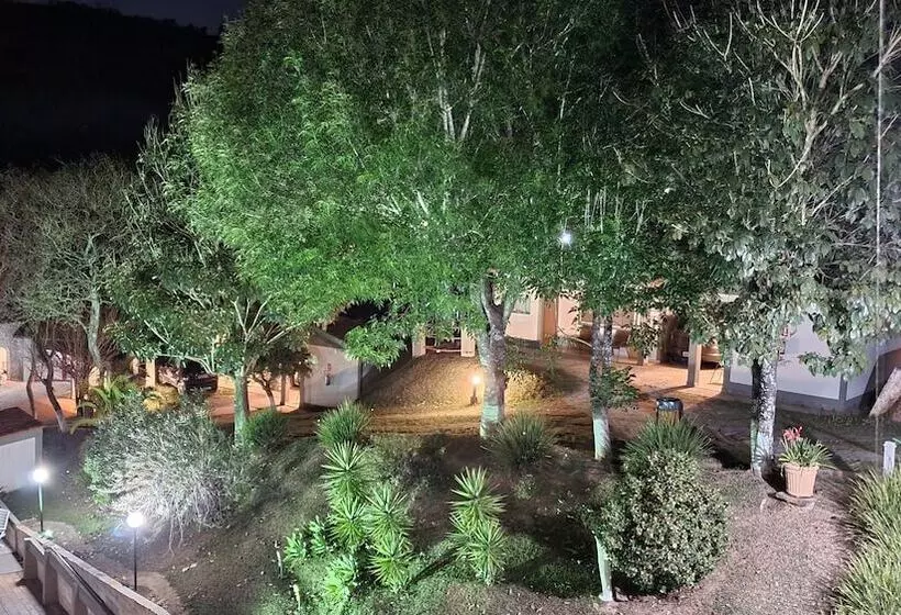 ペンション Chales Vila Da Serra