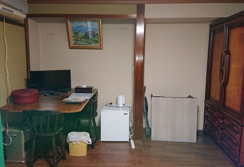 Pensió Live Cafe Hisui No Umi