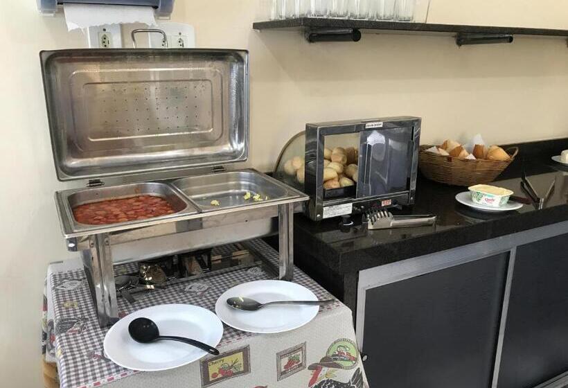 Pension (Hôtel basse catégorie) Pousada Soares