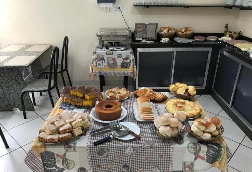 Pension (Hôtel basse catégorie) Pousada Soares