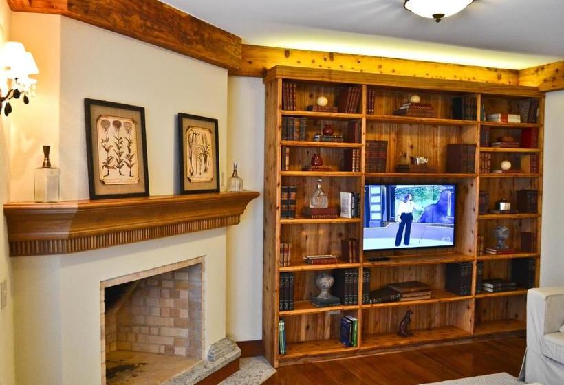 פנסיון Solar D Izabel