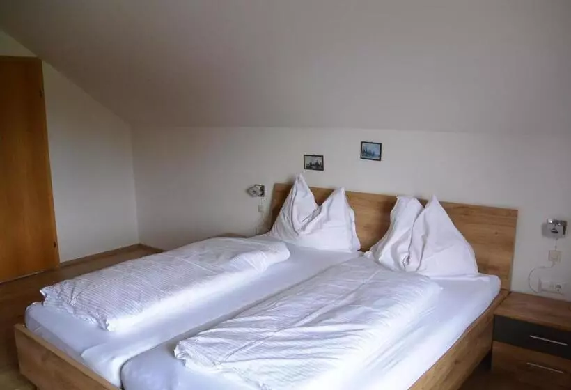 Retkeilymaja Frühstückspension Ochnerbauer