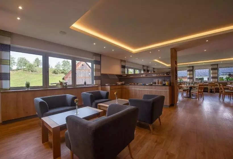 Retkeilymaja Frühstückspension Ochnerbauer