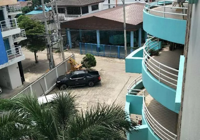 ユースホステル Lomsabai Apartments