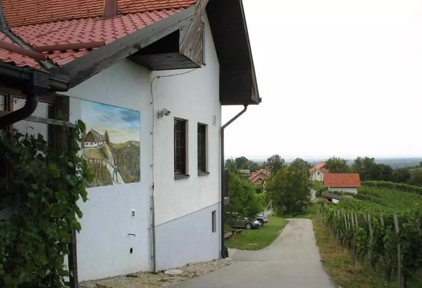 هتل Turistična Kmetija Dervarič
