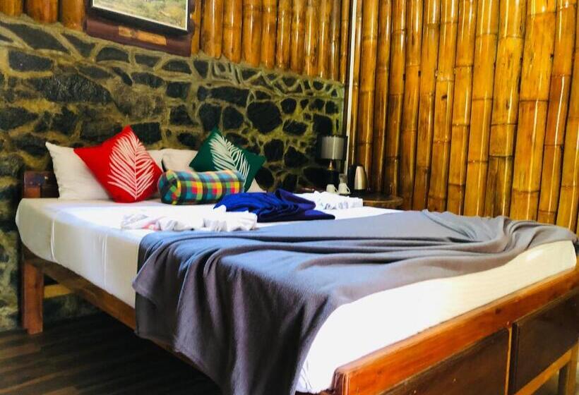 Pensão Little Folly