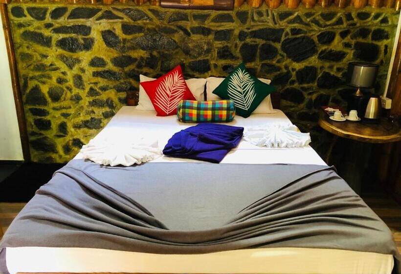 Pensão Little Folly