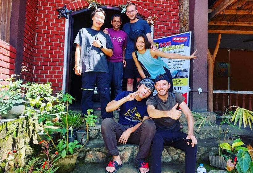 Pensão Little Folly