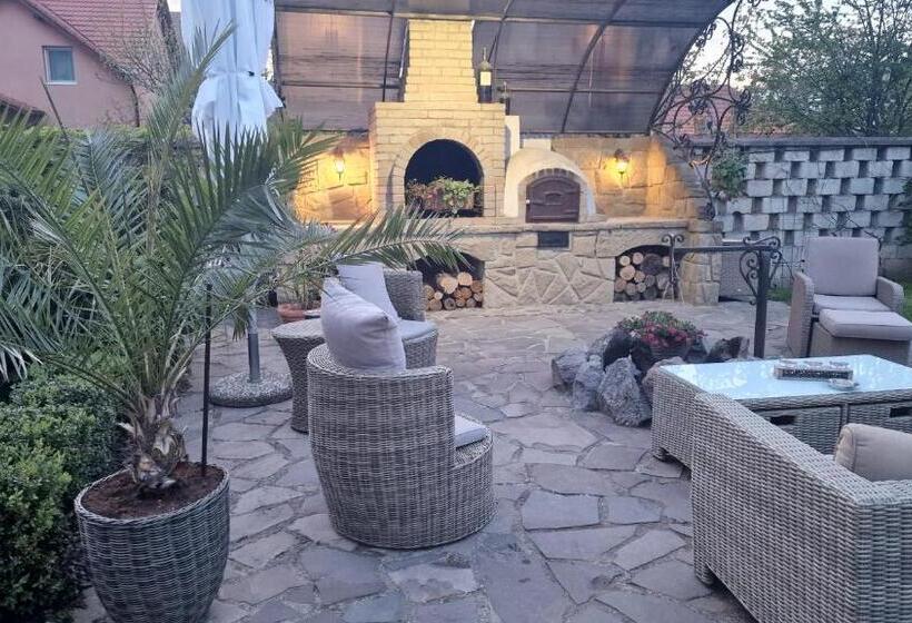 پانسیون Villa Westfalia Guest House