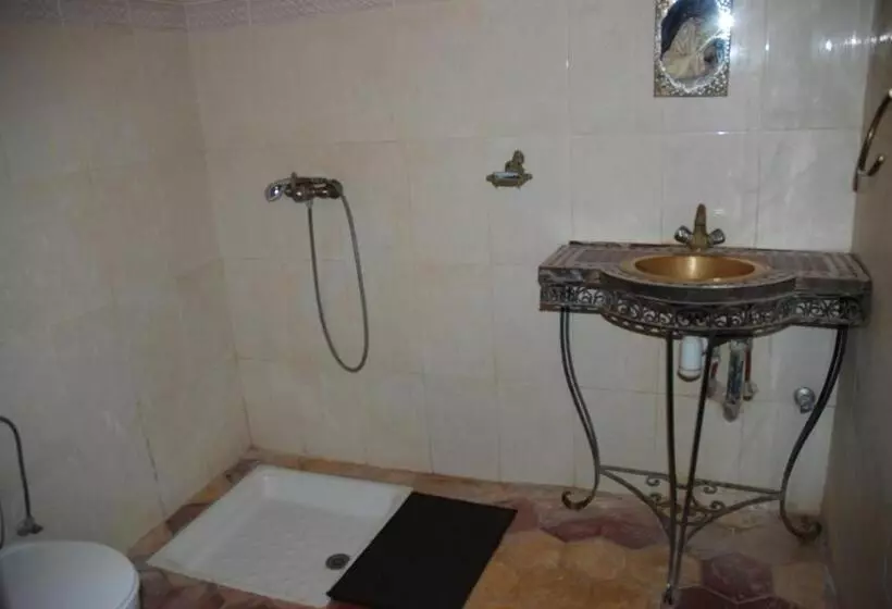 Retkeilymaja D Hôte Jnane Dar Diafa