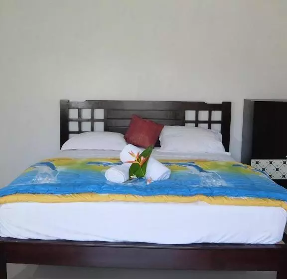 ユースホステル Pondok Wisata Widi