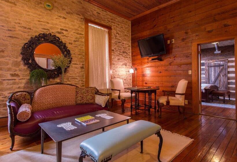 فندق صغير Upstairs Inn