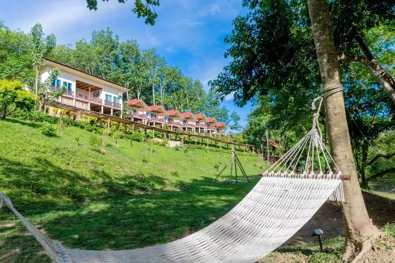 Khao Sok River Home Resort
