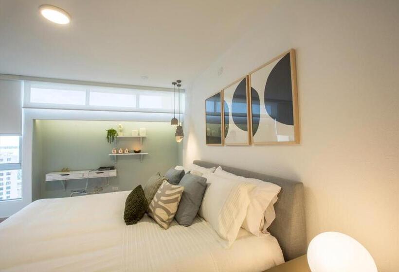 Ocean View Deluxe Suite: Pvt. Beach & Pool