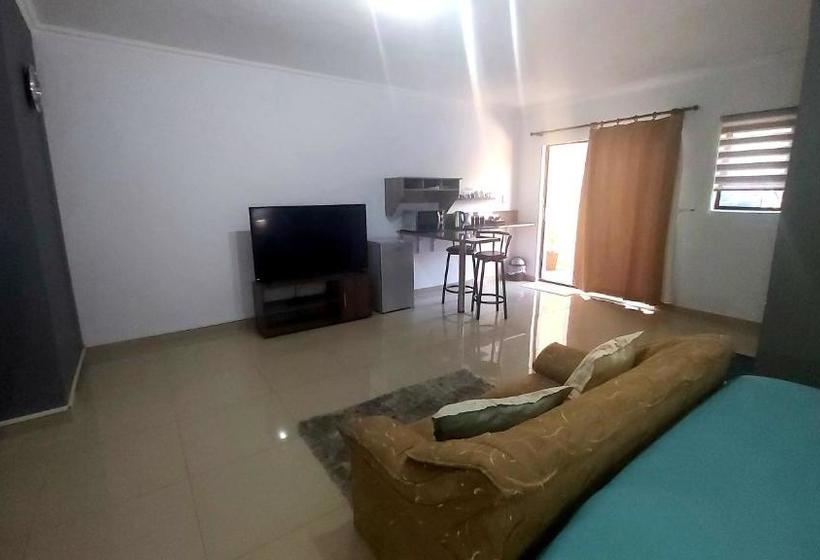 Пансион Kayalako On 4th Avenue