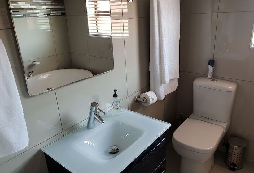 Pension Fa Trez Guest House And Spa