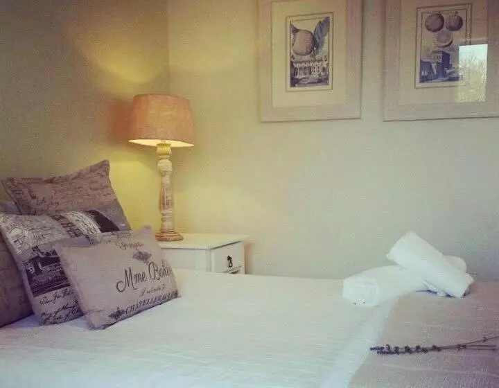 Majatalo Olive Manor Guest House