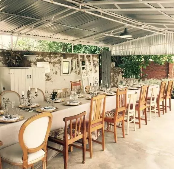 Majatalo Olive Manor Guest House