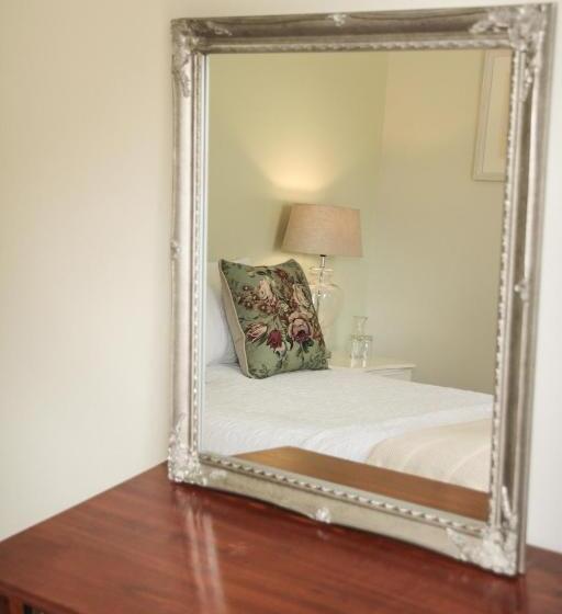 פנסיון Olive Manor Guest House