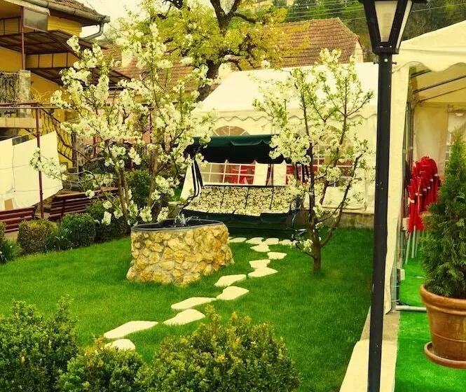 Majatalo Venesis House