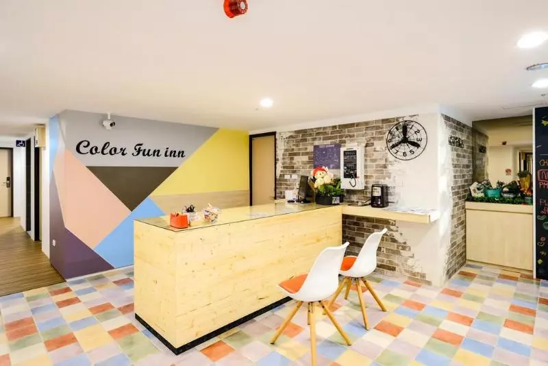 هاستل Colorfun Inn