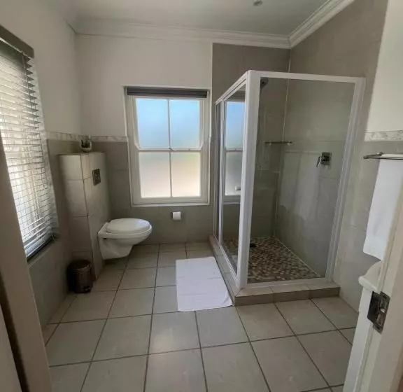 Hotelli Russells On The Port