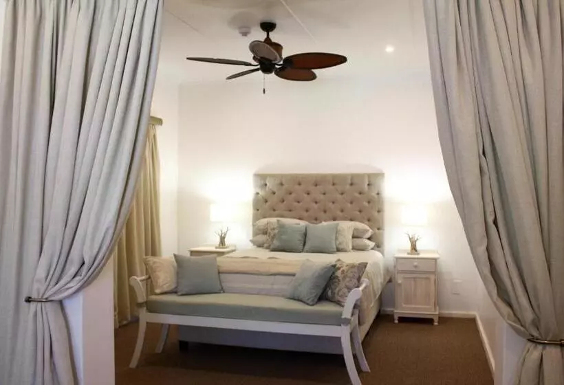 Hotelli Russells On The Port