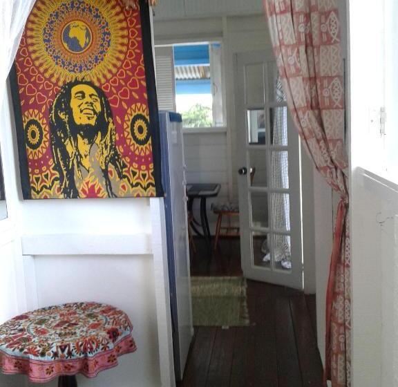پانسیون Onelovecottagetobago Upstairs Apartment