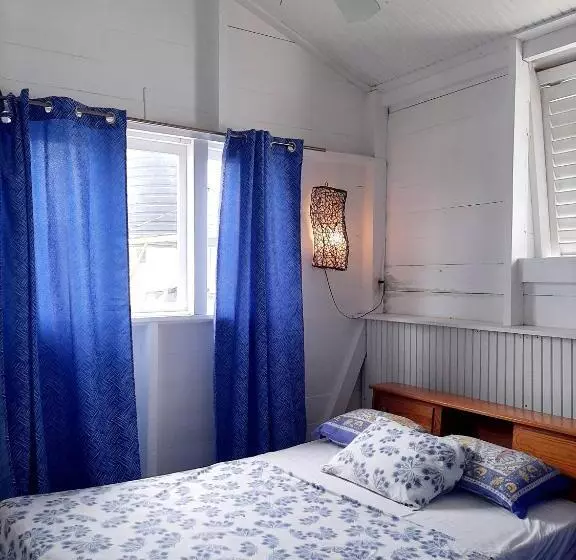 پانسیون Onelovecottagetobago Upstairs Apartment