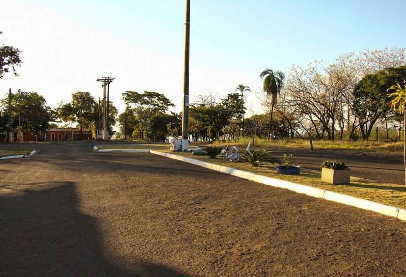 ペンション Pousada Rio Paraná