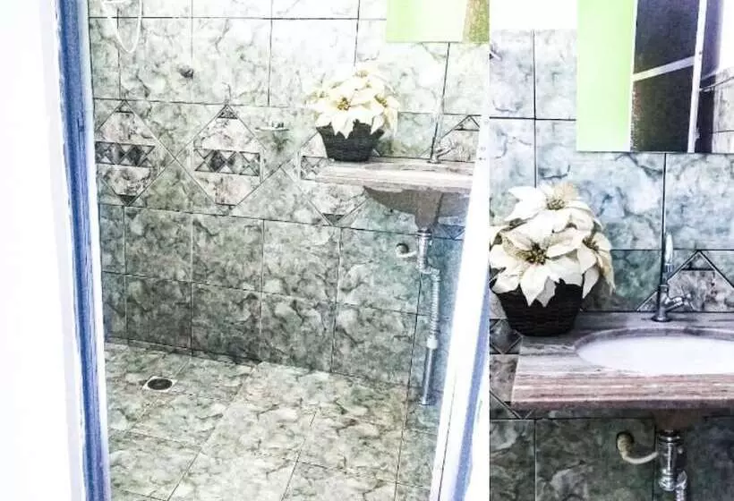 ペンション Pousada Rio Paraná