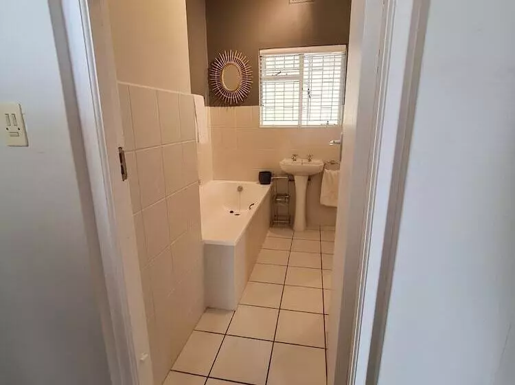 ペンション The Bungalow By Raw Africa Collection