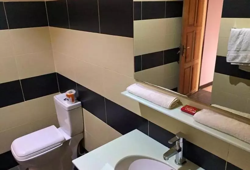 ペンション Kokodo Guest House