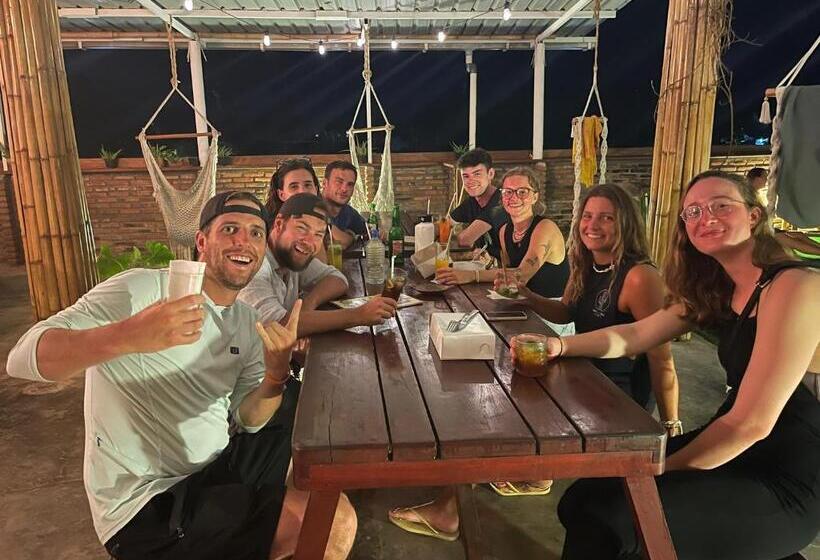 膳宿费 Tipsea Turtle Rooftop Hostel Gili Trawangan