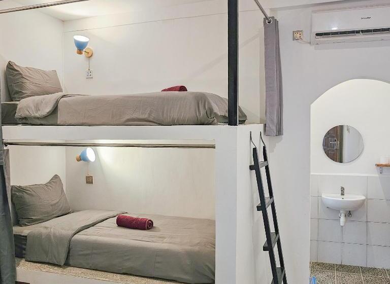 膳宿费 Tipsea Turtle Rooftop Hostel Gili Trawangan