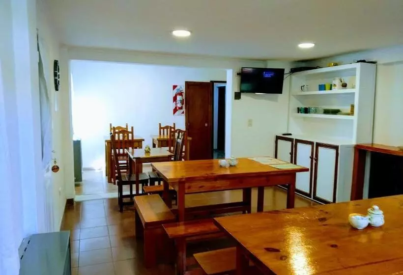 Constantino Hostel By Lo De Guille
