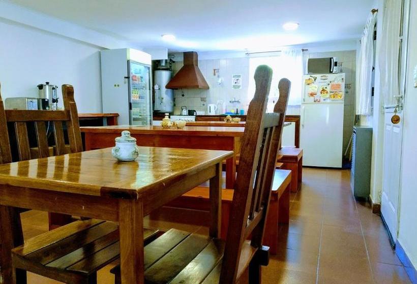 Constantino Hostel By Lo De Guille