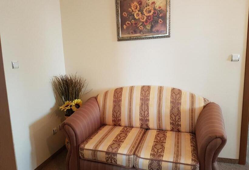 ペンション Guest House Markovi Aheloy