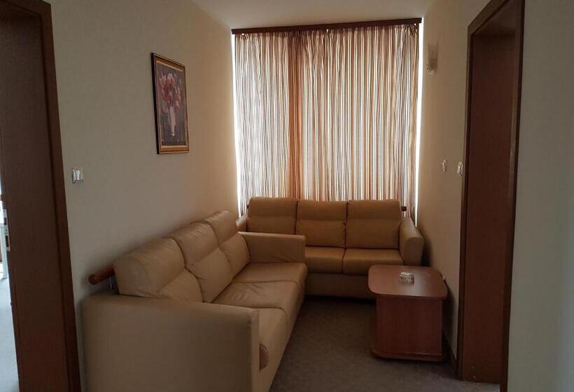 ペンション Guest House Markovi Aheloy